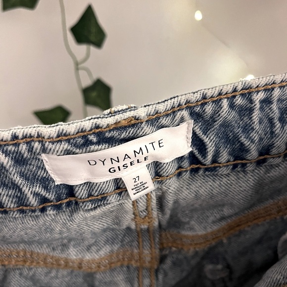 DYNAMITE CLOTHING - TrueBlue Wash - Gisele Jeans - Classic Straight - MidWaist - Picture 2 of 2